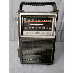 Vtg GE Two Way Power Portable  AM/FM 7-200B Works!